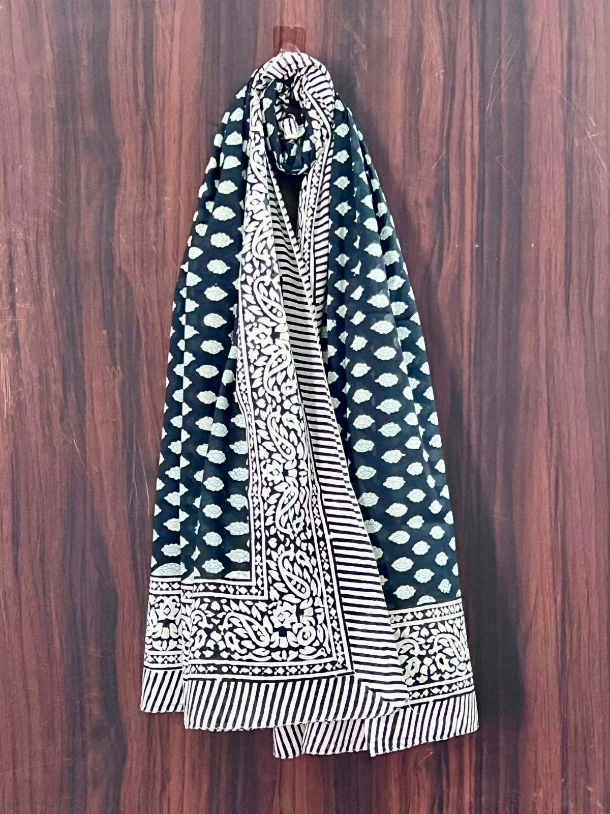 Block Print Cotton Sarong - Black & White