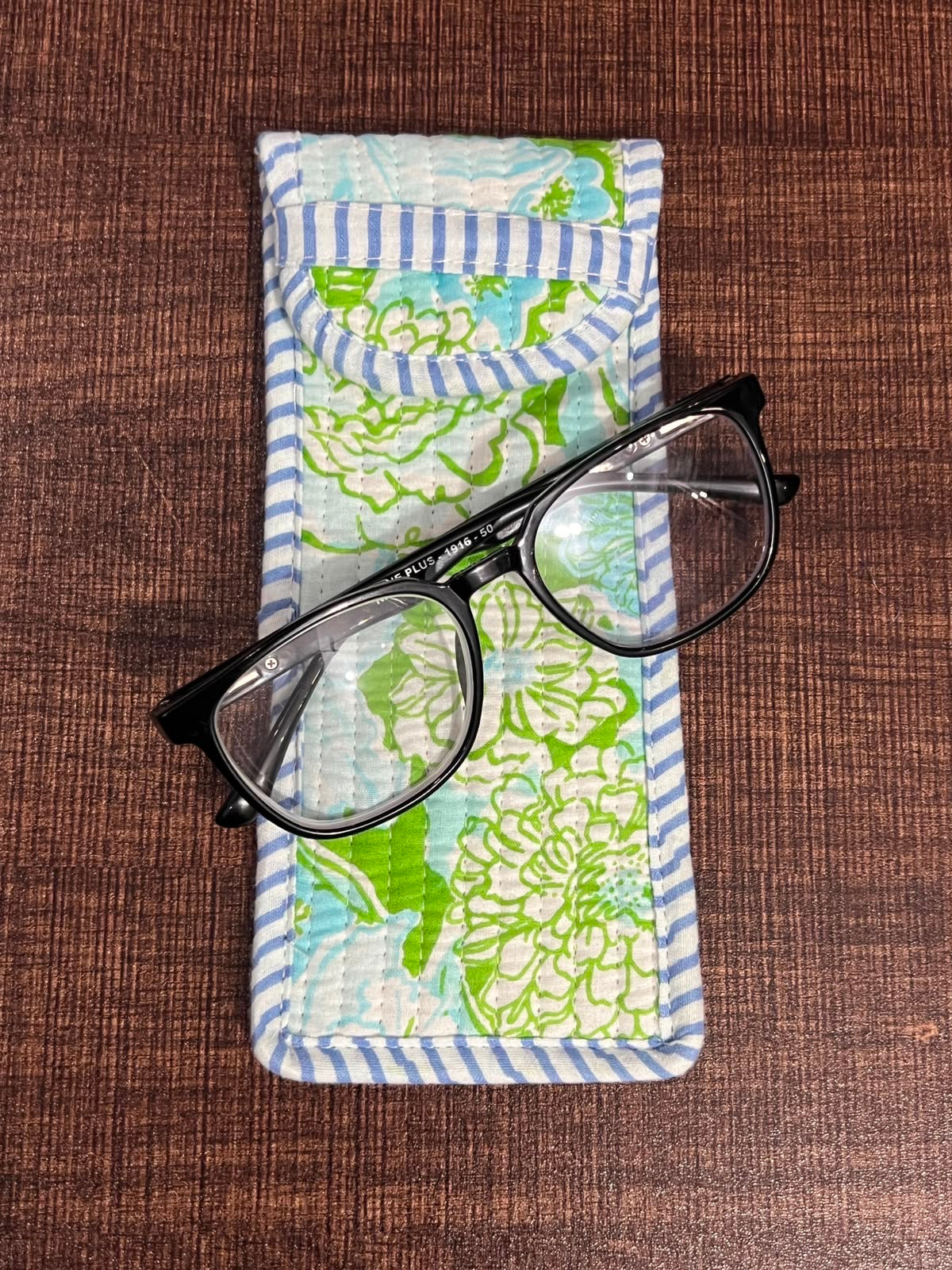 Quilted Glasses Case - Green & White