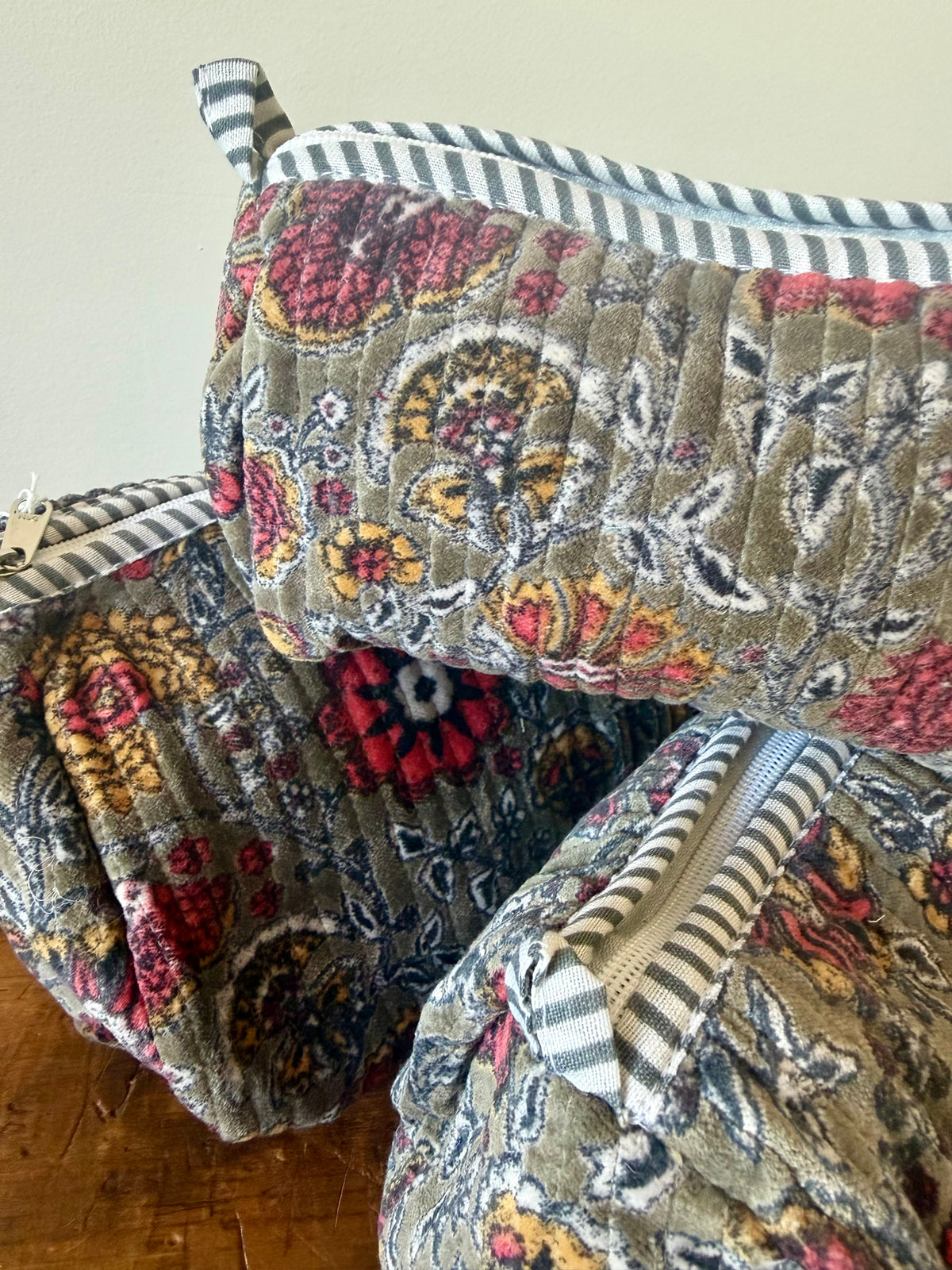 Velvet Makeup Bag - Grey Floral