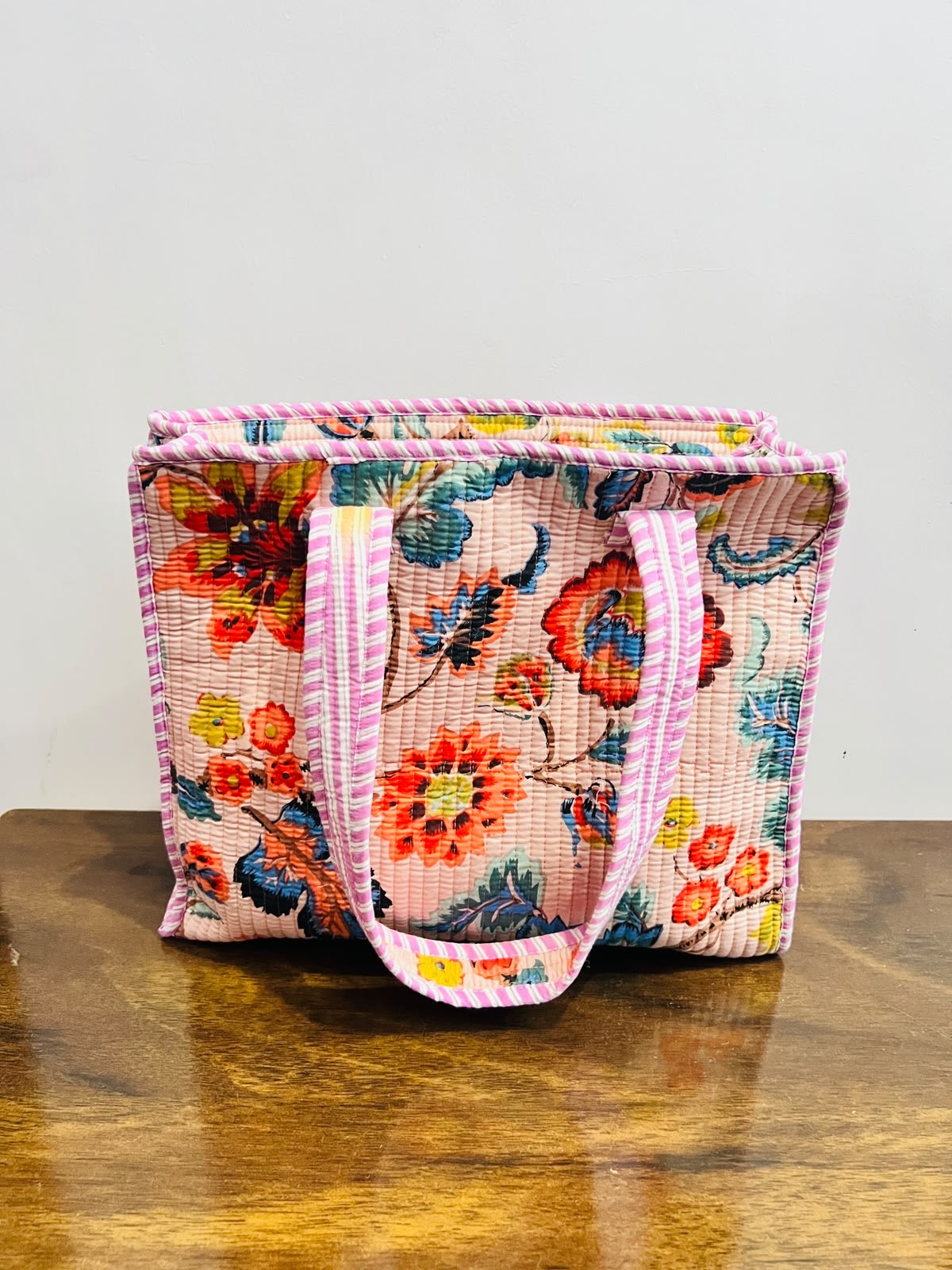 Medium Quilted Tote Bag With Zip - Pink & Coral Floral